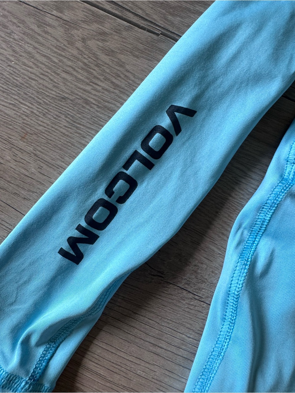 Volcom | 24mo Rash Guard Set - Picture 3 of 7